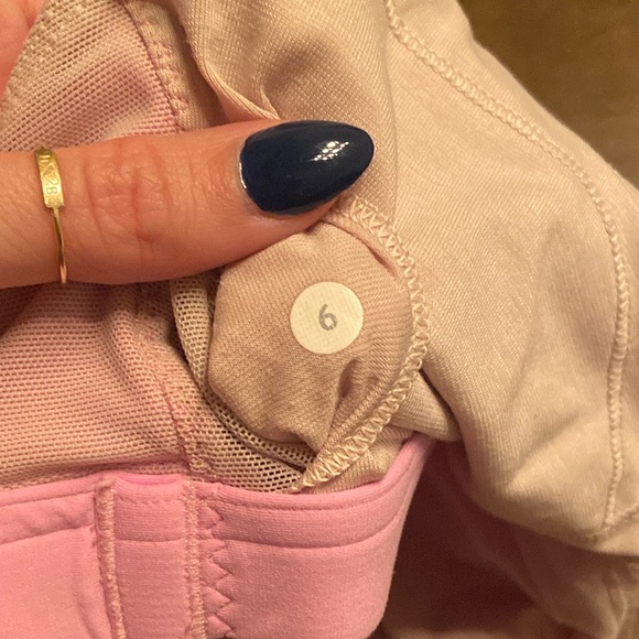 Lululemon🍋Yeah Yoga Tank - Picture 6 of 6